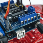سبک وزن Arduino Starter Kit 2WD DIY Object پیرو ربات برقی HC-SR04